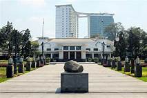 Content image for Balai Kota Bandung Adalah: Sejarah dan Fungsi Gedung Pemerintahan Kota Bandung